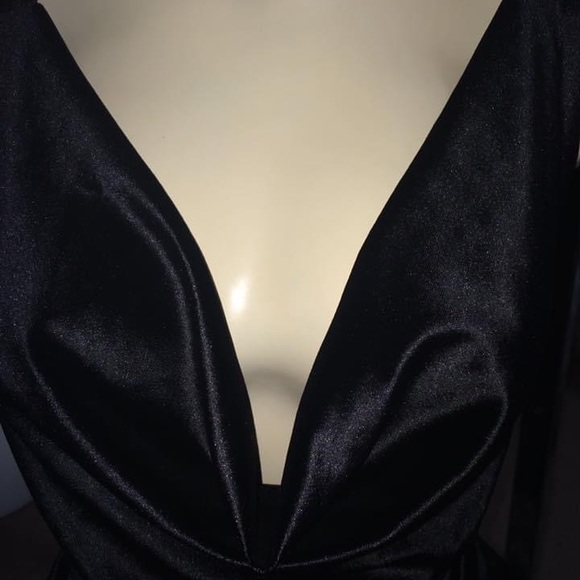 Tristan Plunging Neckline Black Dress Medium - Picture 3 of 5